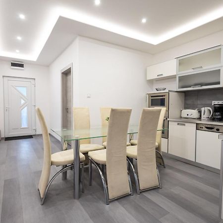 Fonix Apartman Debrecen Exterior photo